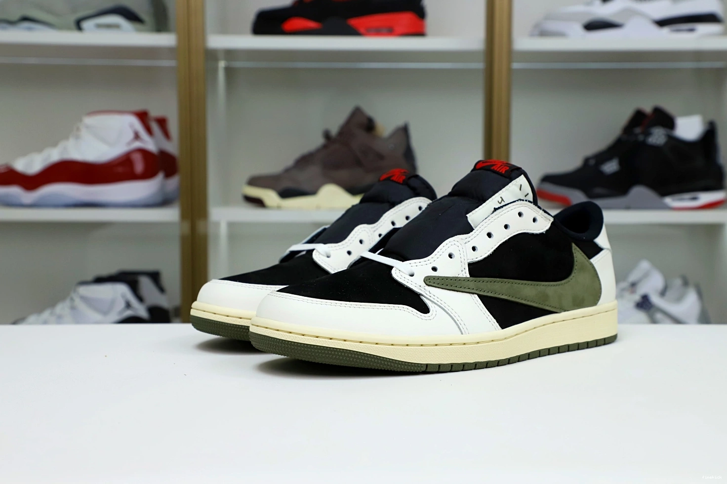 TRAVIS NIKE 1 OG AIR JORDAN “Olive” SCOTT X LOW 0113